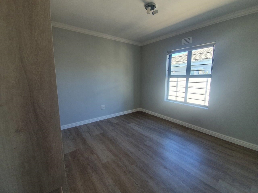 3 Bedroom Property for Sale in Sunningdale Western Cape